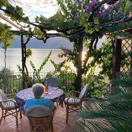 Casa Oliva * Castelletto di Brenzone